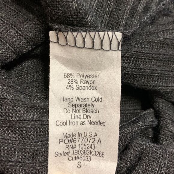 H.I.P. (Happening In The Present) Tilly’s NWTs Gray Knit Skater Mini Skirt Sz S - Picture 6 of 9